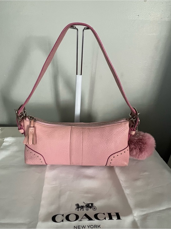 Coach Vintage Y2K Hamptons Pebbled Leather Soft Demi Baguette 